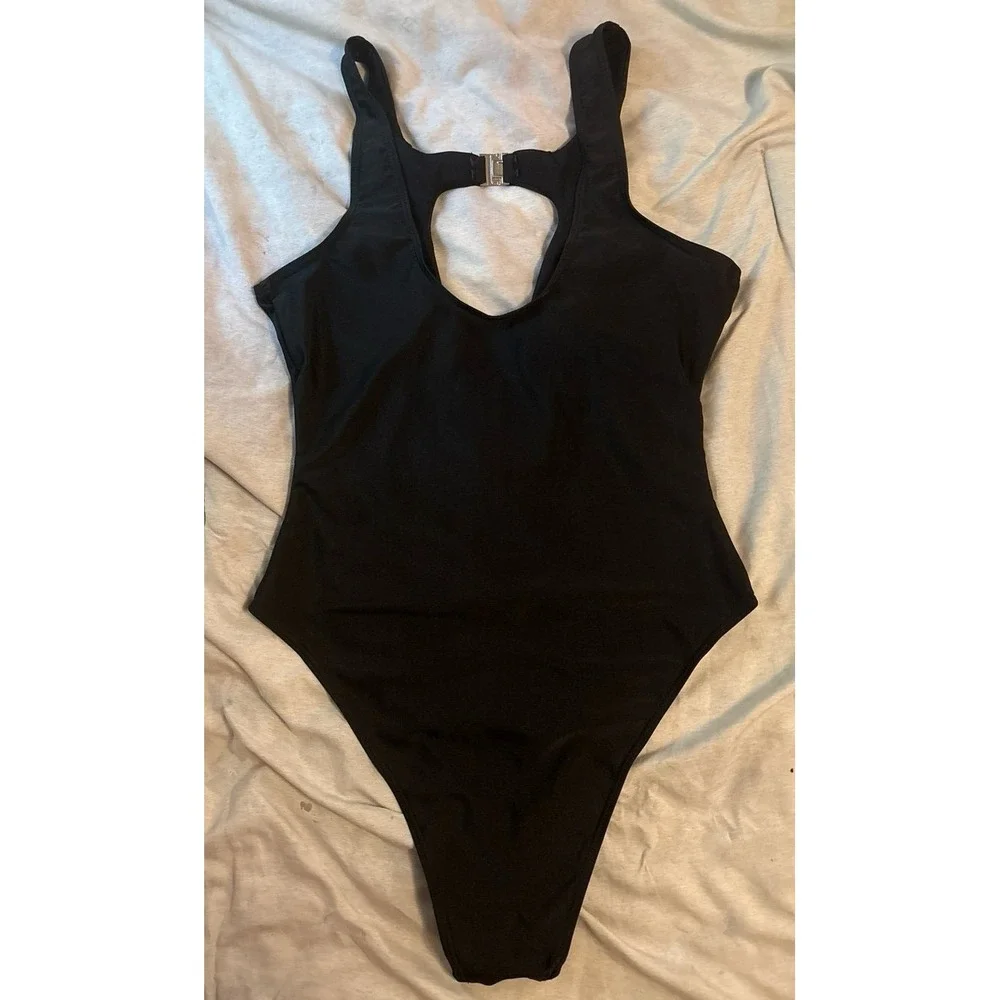 NEW Women's Solid Black‎ Large Keyhole Front One Piece Swimsuit, Small